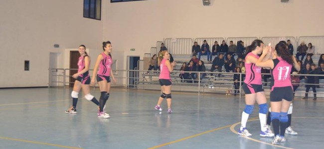 Volley, I^ divisione femminile: Rossano non sbaglia l’andata playoff. Battuto Scalea 3-1