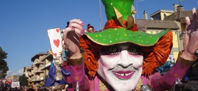 Castrovillari, Comune cerca artigiani per i carri di Carnevale