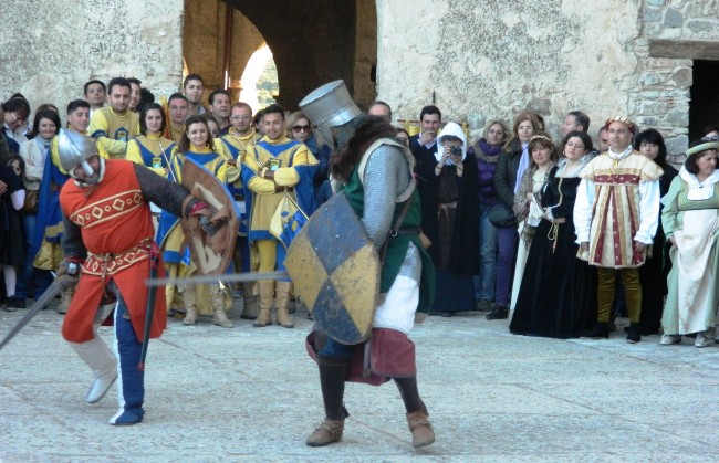 Rocca Imperiale. Duelli, dame e cavalieri. Federico II torna nel suo castello (FOTOGALLERY)