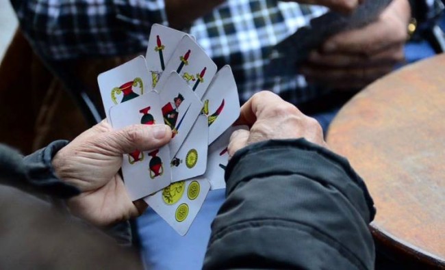 Continua la crescita dei giochi di carte online tra tradizione e innovazione