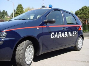 20111003_carabinieri_auto