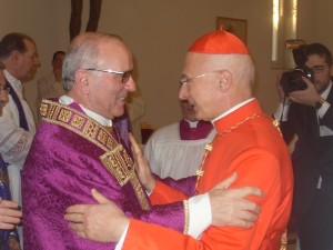 Galantino e Bagnasco al momento dell'ordinazione del presule pugliese come vescovo della Diocesi di Cassano. I due si ricontreranno ora direttamente alla Cei