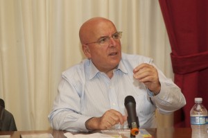 Mario Oliverio, sarà il rappresentante del Pd nella corsa alla carica di Governatore della Regione Calabria