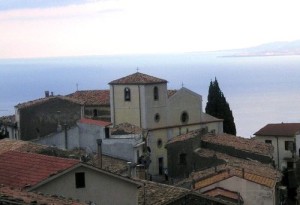 La Chiesa di Cerchiara dove si sono svolti i funerali del Maresciallo di Marina in pensione, Francesco Pistocchi