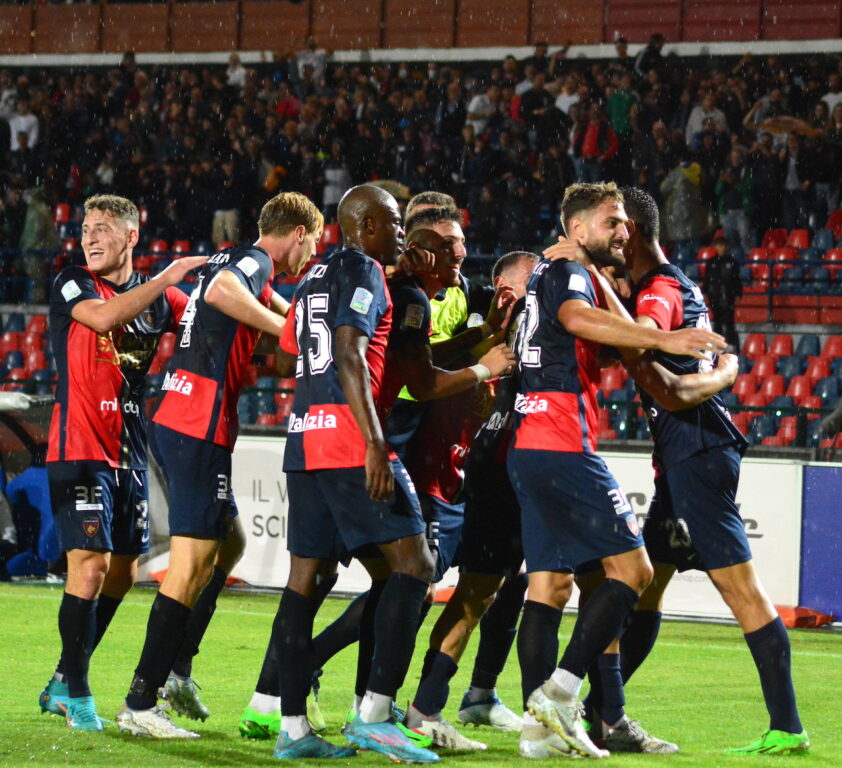 Serie B. Cosenza, Notte Da Sogno. Battuto Il Como Del Campione Del ...